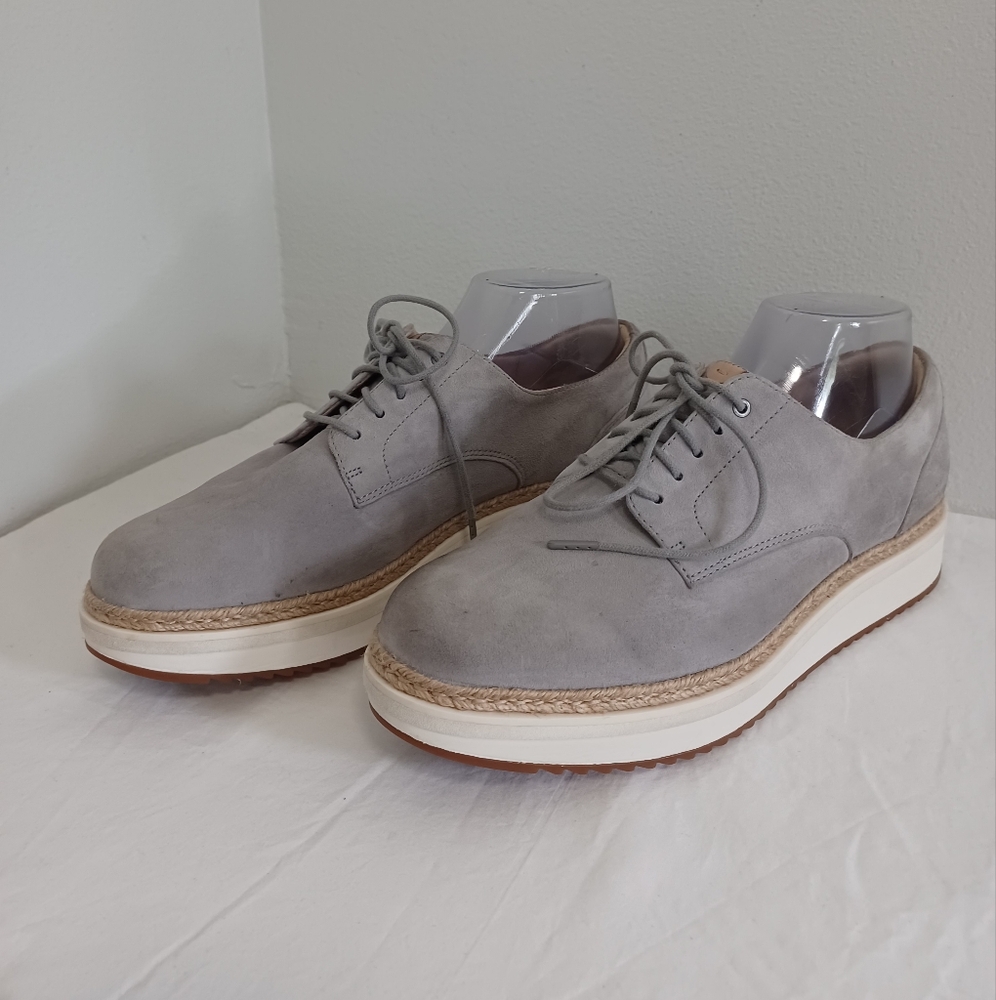 Clarks Artisan gray/cream suede leather lace-up size 10m